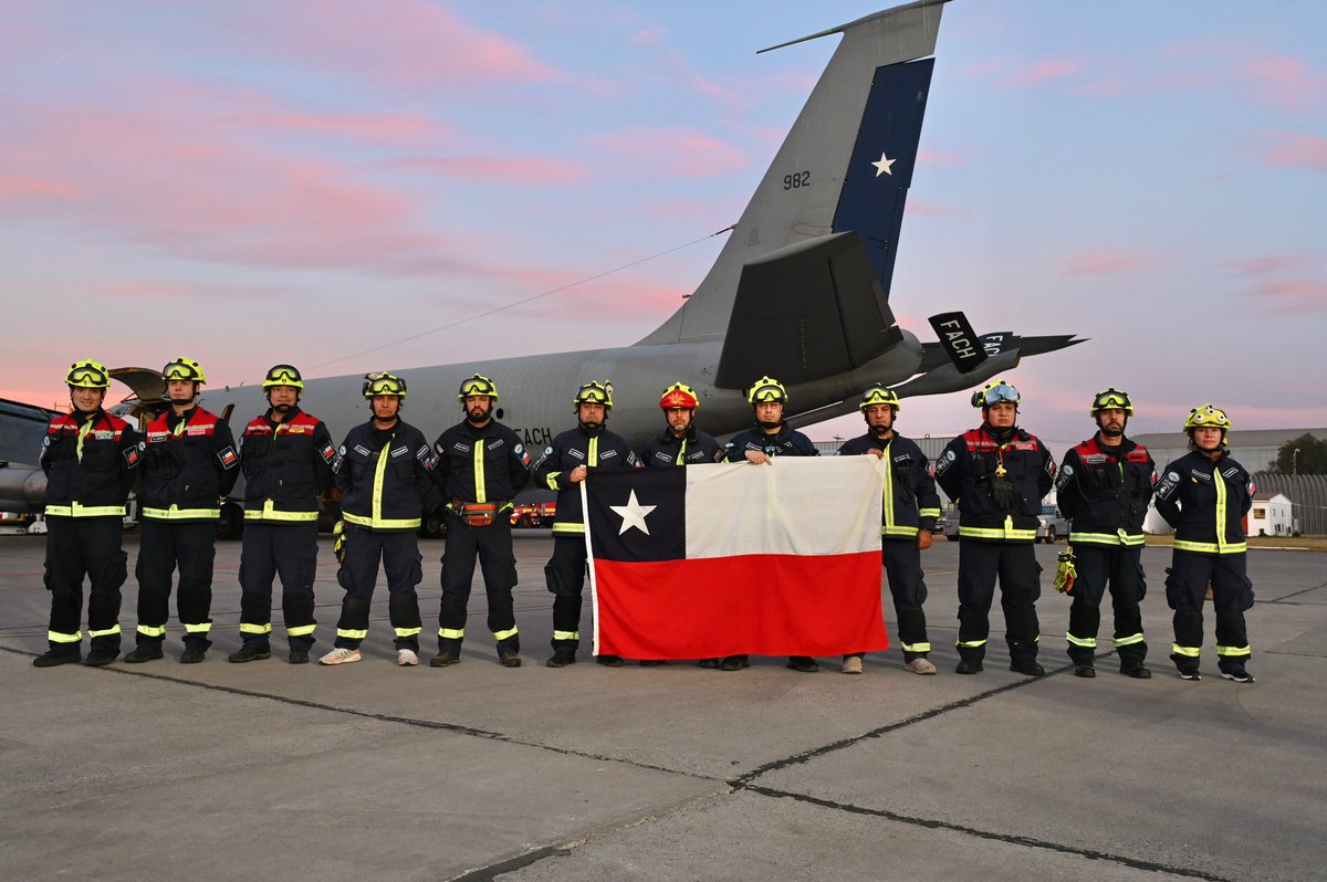 Brigada de Chile ayudando en Venezuela.